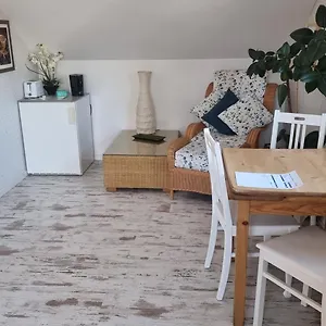 https://gemutliche-zimmer-im-einfamilienhaus.topcolognehotels.com